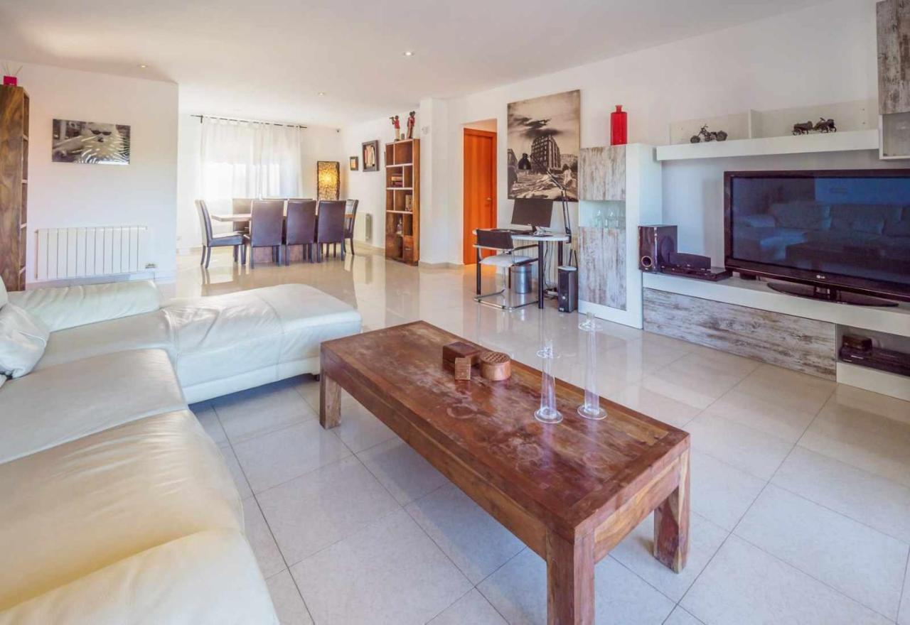 Mas Mestre Con Una Capacidad De 6 A 8 Huespedes Cerca De Sitges Olivella エクステリア 写真